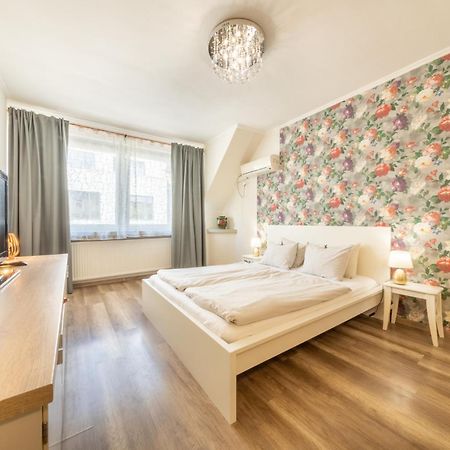 Valentina Apartment In Citycenter Budapeste Exterior foto